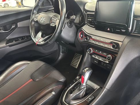 Used 2019 Hyundai Veloster Turbo FWD image 12