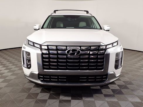 Certified 2025 Hyundai Palisade Calligraphy FWD image 2