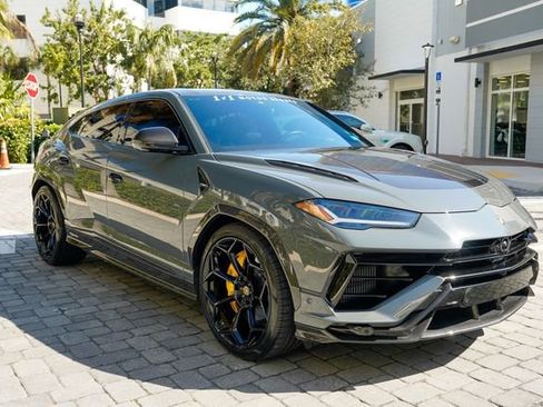 Used 2023 Lamborghini Urus Performante AWD/4WD image 38