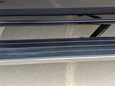 Used 2025 GMC Sierra 1500 Denali Ultimate image 11