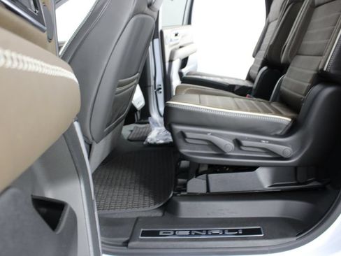 New 2026 GMC Yukon XL Denali Ultimate AWD/4WD image 22