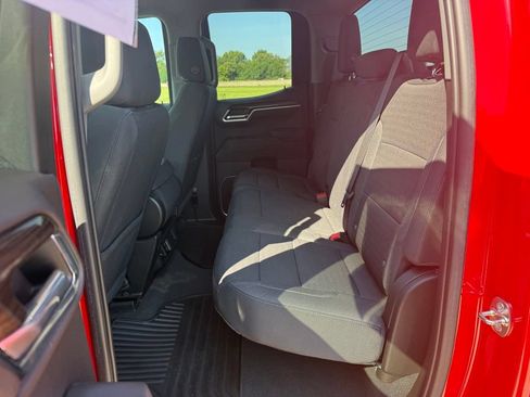 Used 2023 Chevrolet Silverado 1500 LT AWD/4WD image 16