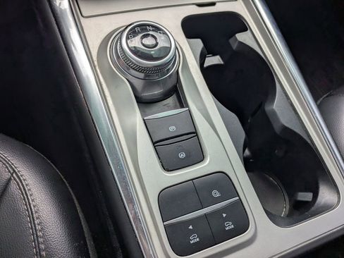 Used 2022 Ford Explorer Limited w/ Equipment Group 301A RWD image 17