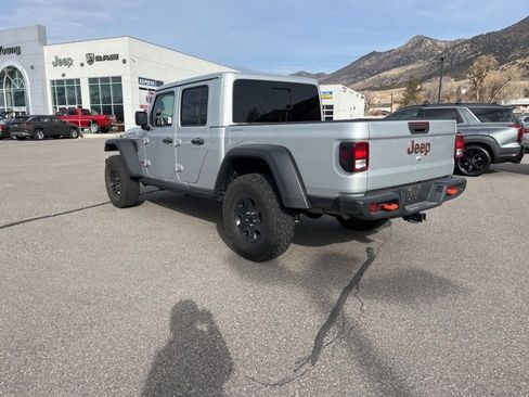 Used 2023 Jeep Gladiator Mojave w/ Cold Weather Group image 5
