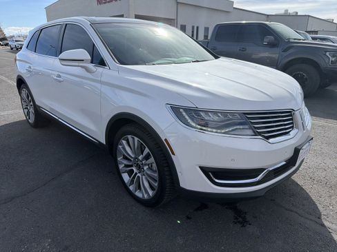 Used 2017 Lincoln MKX Reserve w/ Luxury Package image 3