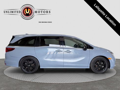 Used 2023 Honda Odyssey Sport image 14