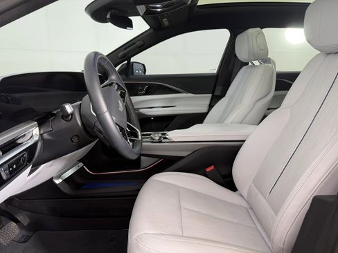 Used 2024 Cadillac Lyriq Sport RWD image 15