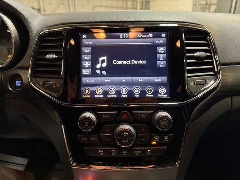 Certified 2020 Jeep Grand Cherokee Altitude image 23