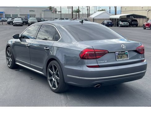 Used 2017 Volkswagen Passat 1.8T SE FWD image 3