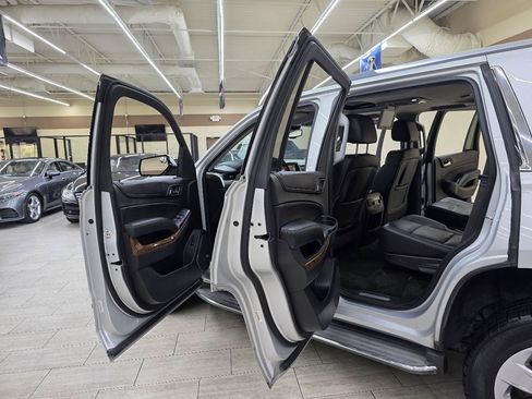 Used 2015 Chevrolet Tahoe LTZ RWD image 17