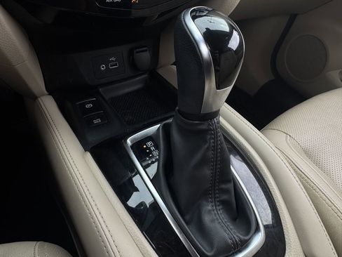 Used 2020 Nissan Rogue SL w/ Premium Package AWD/4WD image 19