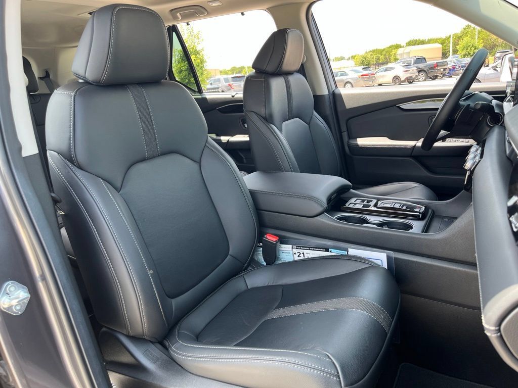 Used 2025 Honda Pilot Touring image 30