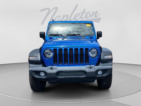 Used 2022 Jeep Wrangler Unlimited Sport AWD/4WD image 2