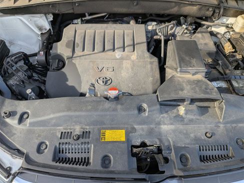 Used 2016 Toyota Highlander Limited image 43
