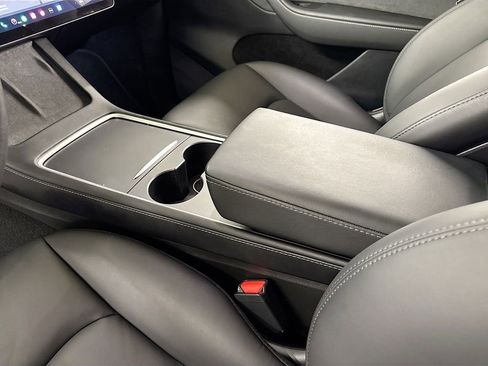 Used 2024 Tesla Model Y 2WD image 20