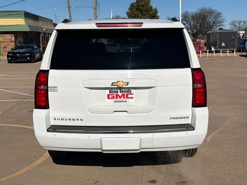 Used 2020 Chevrolet Suburban Premier image 31