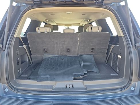 Used 2019 Ford Expedition XLT w/ Equipment Group 202A RWD image 27