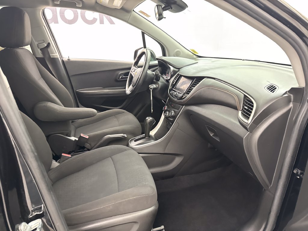 Used 2020 Chevrolet Trax LS w/ Tint and Cruise Package FWD image 23