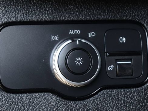 Used 2021 Mercedes-Benz Sprinter 2500 image 28