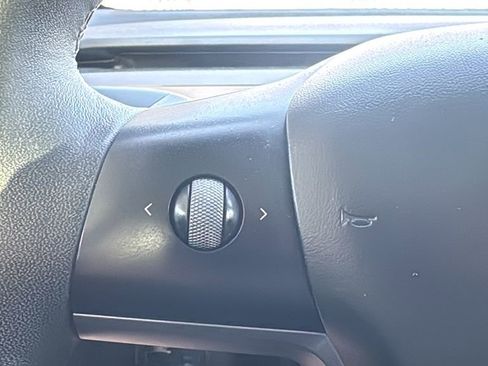 Used 2023 Tesla Model 3 Standard Range RWD image 12