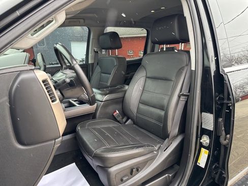 Used 2018 GMC Sierra 3500 Denali w/ Duramax Plus Package image 2