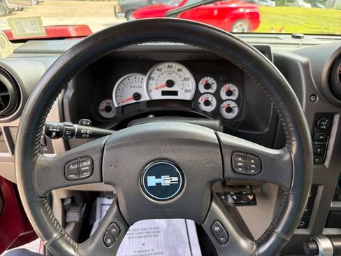 Used 2004 HUMMER H2 w/ Preferred Equipment Group AWD/4WD image 15
