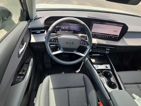 New 2026 Audi Q3 quattro 2.0T AWD/4WD image 7