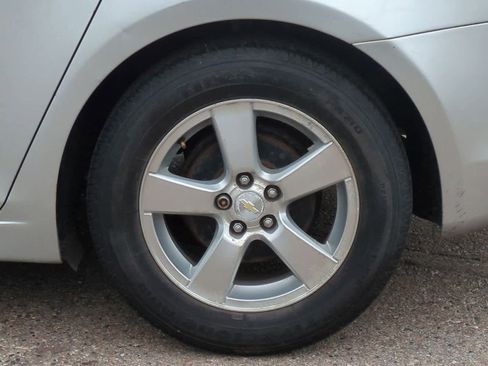 Used 2013 Chevrolet Cruze LT image 14