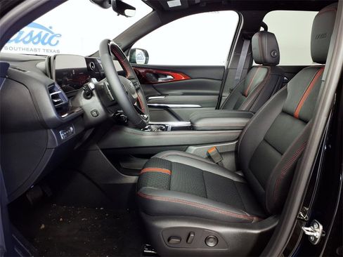 New 2026 Chevrolet Traverse RS image 7