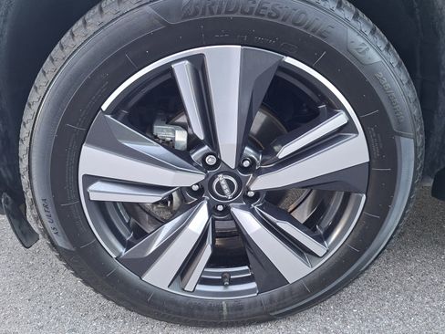Certified 2023 Nissan Rogue Platinum w/ Platinum Premium Package FWD image 25