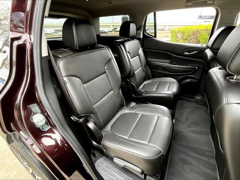 Used 2021 GMC Acadia SLT w/ Elevation Edition image 19