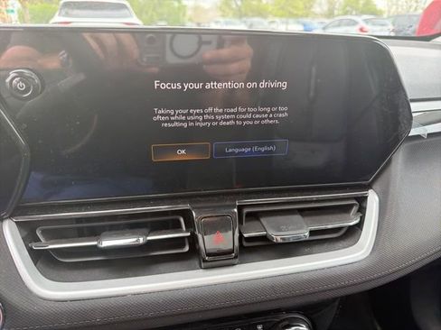 Used 2024 Chevrolet TrailBlazer LT w/ Convenience Package AWD/4WD image 24