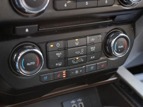 Used 2016 Ford F150 Lariat image 29