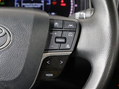 Used 2025 Toyota Camry LE image 11