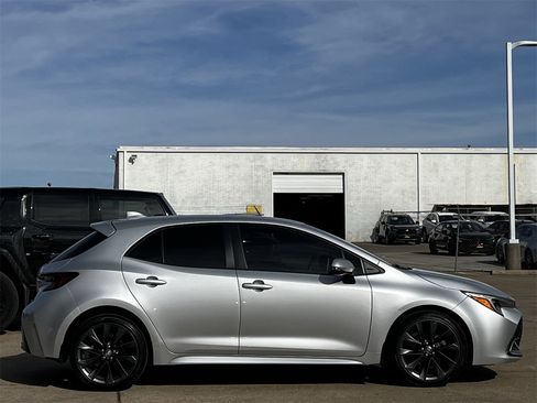 Used 2023 Toyota Corolla XSE image 3