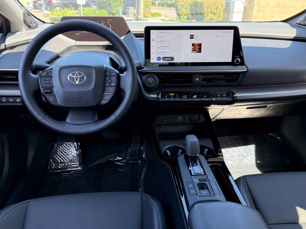 Used 2026 Toyota Prius Limited w/ Limited Premium Package FWD image 32