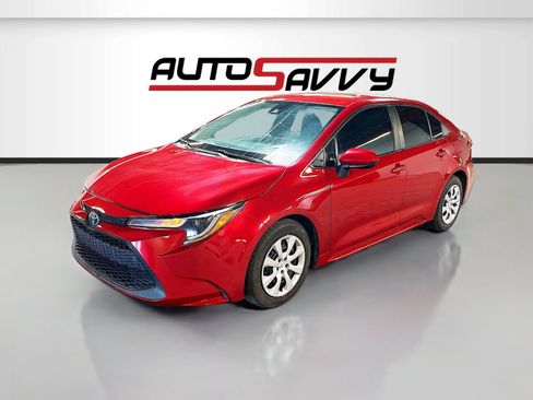 Used 2021 Toyota Corolla LE FWD image 3