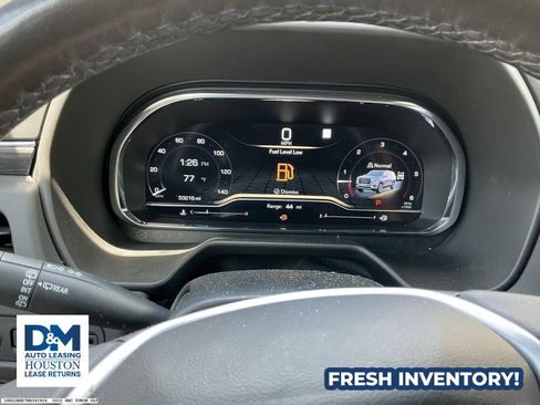 Used 2022 GMC Yukon SLT w/ SLT Premium Package image 10