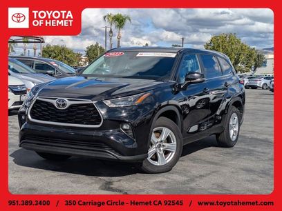 Used 2023 Toyota Highlander LE