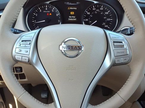 Used 2014 Nissan Rogue SL image 16