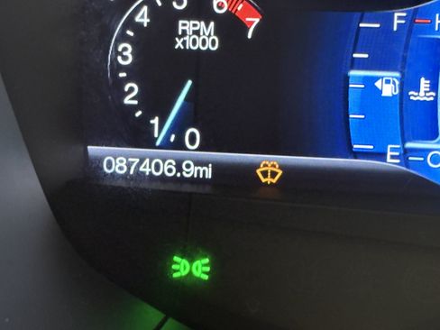 Used 2016 Ford Fusion SE FWD image 33