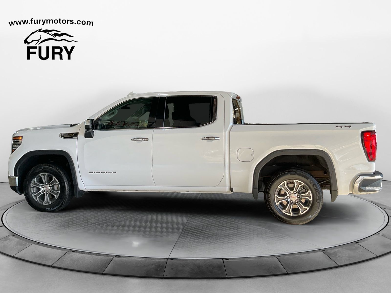 Used 2025 GMC Sierra 1500 SLT AWD/4WD image 7