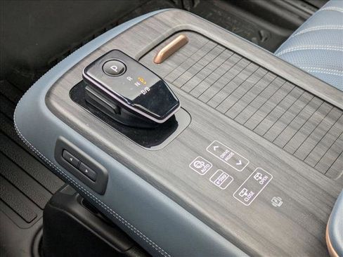 Used 2023 Nissan Ariya image 12