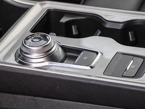 Used 2024 Ford Edge SEL image 21