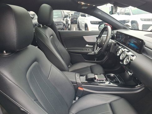 Used 2021 Mercedes-Benz CLA 250 4MATIC image 11