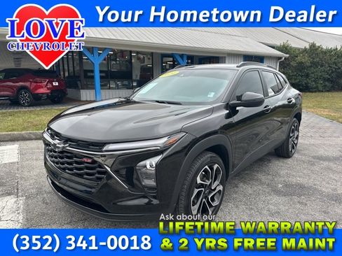 Used 2024 Chevrolet Trax RS w/ Driver Confidence Package image 1