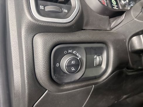 Used 2022 RAM 2500 Big Horn w/ Cold Weather Group image 9