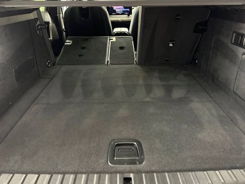 Certified 2023 BMW iX xDrive50 w/ Premium Package image 33