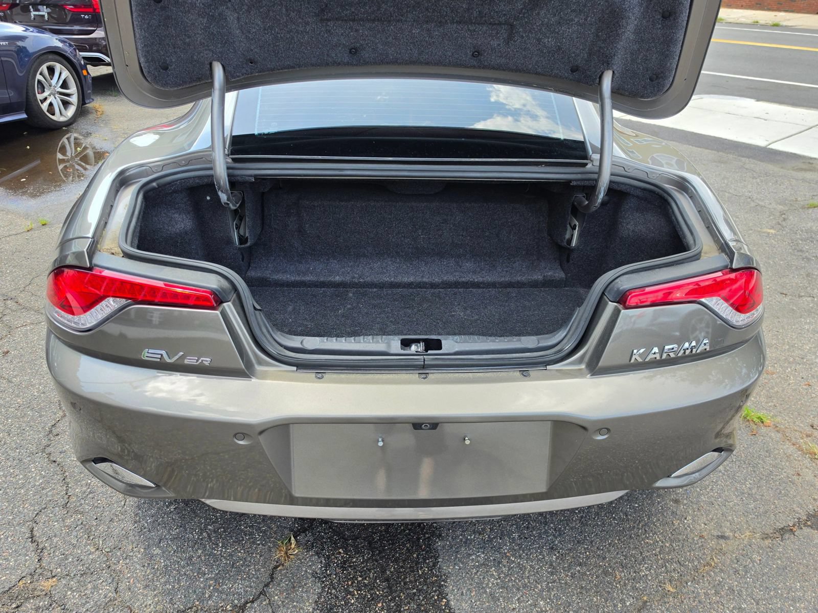 Used 2012 Fisker Karma EcoSport RWD image 24
