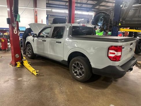 Used 2024 Ford Maverick XLT FWD image 2